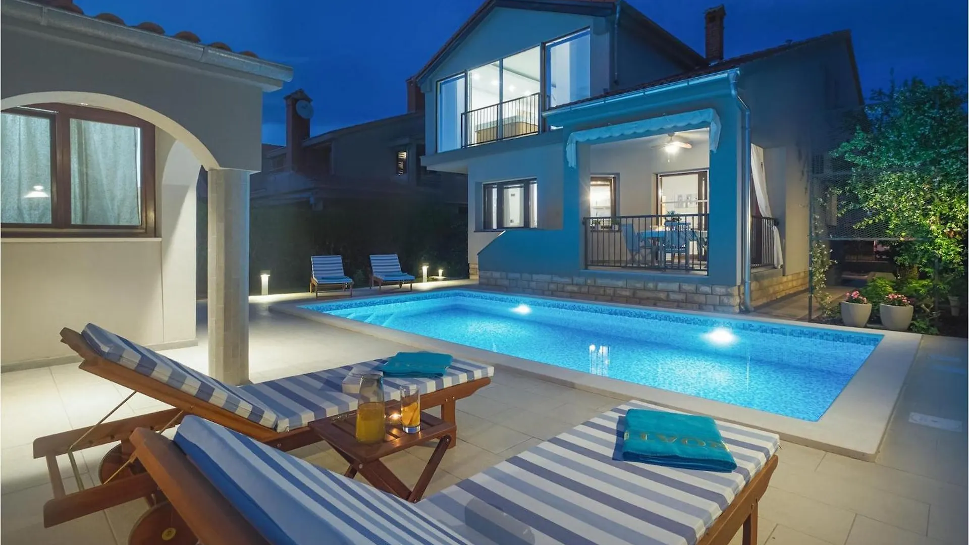 Villa Antea Zadar 0*,